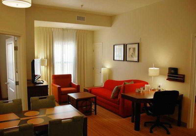 Residence Inn Albuquerque Airport 4