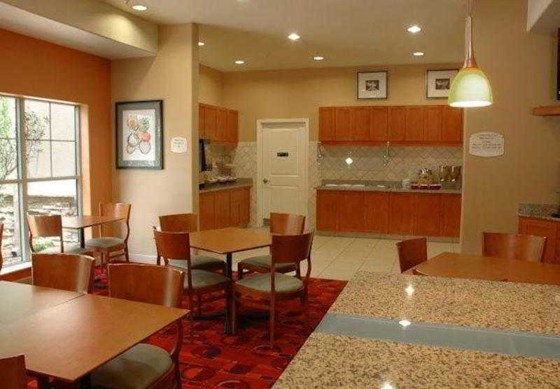 Residence Inn Albuquerque Airport 3