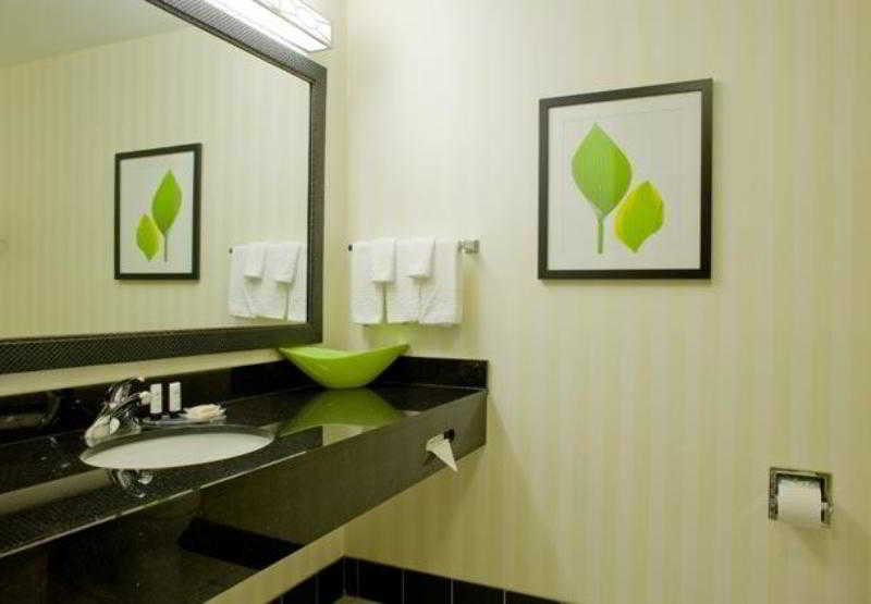 Fairfield Inn & Suites Commerce 2