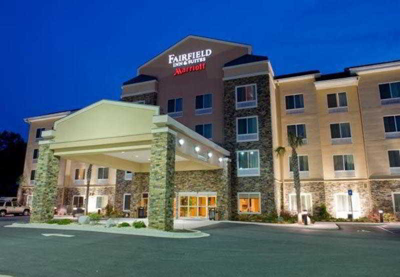 Fairfield Inn & Suites Commerce photo 1