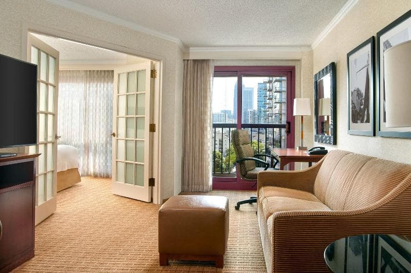 Marriott Suites Midtown Atlanta photo 1
