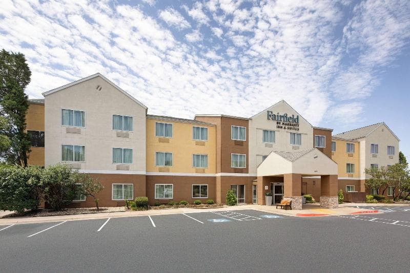 Fairfield Inn & Suites Austin - University Area photo 1