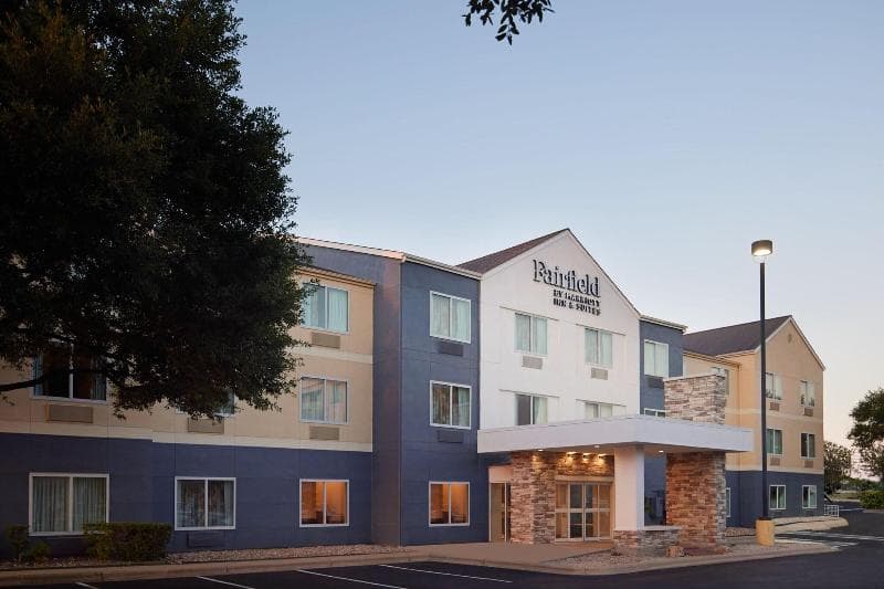 Fairfield Inn & Suites Austin South 3