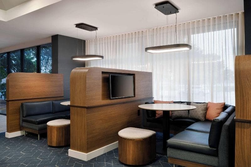 Courtyard By Marriott Austin South 2