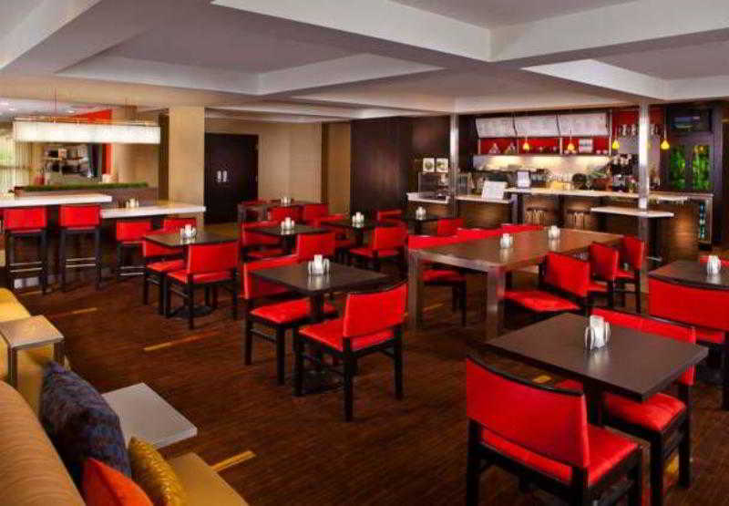 Spark by Hilton Birmingham Colonnade 4