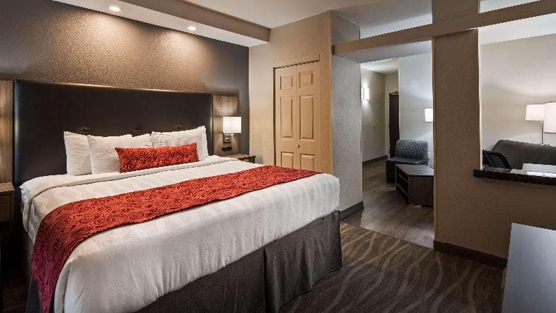 Best Western Plus Nashville Airport Hotel 4
