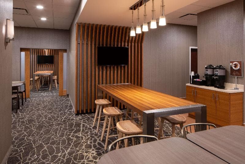 Sonesta Select Nashville Airport Suites 4