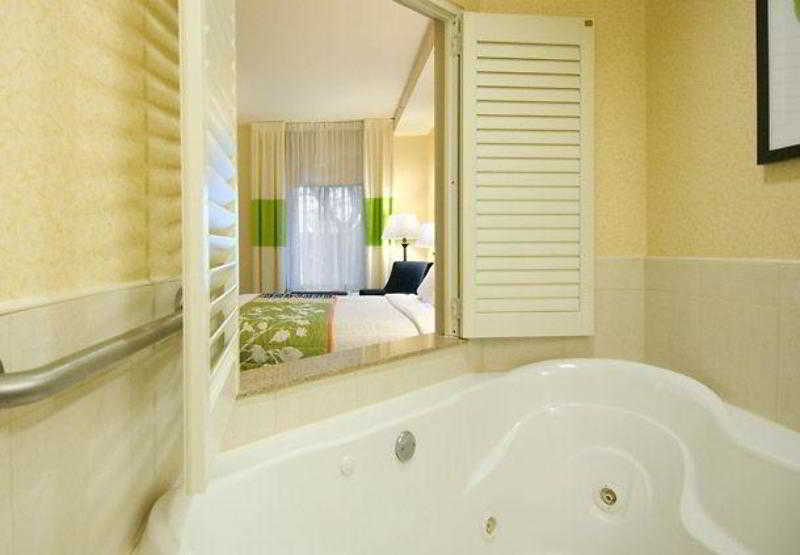 Fairfield Inn & Suites Worcester Auburn 4