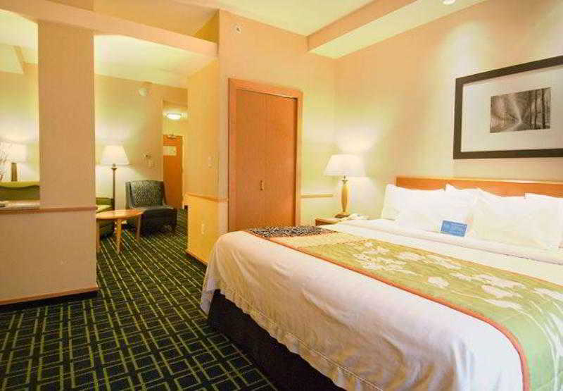 Fairfield Inn & Suites Worcester Auburn 2