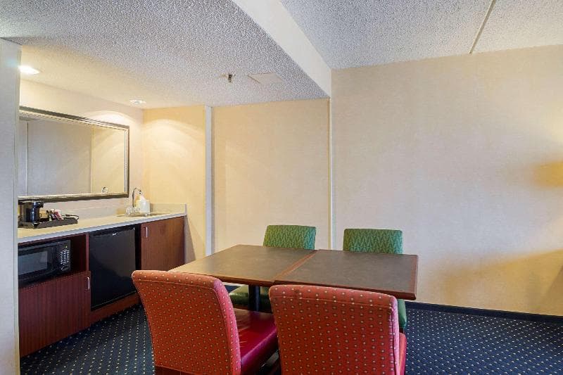 Quality Inn Boston Revere 4