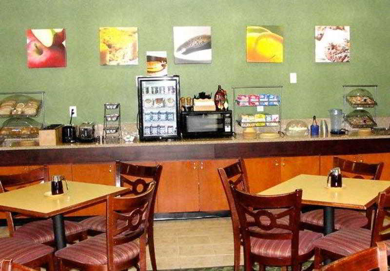 Fairfield Inn And Suites Beaumont 3