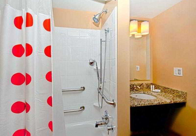 TownePlace Suites Chattanooga Near Hamilton Place 3