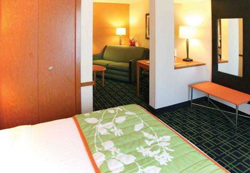 Fairfield Inn & Suites Charleston North/University Area 5