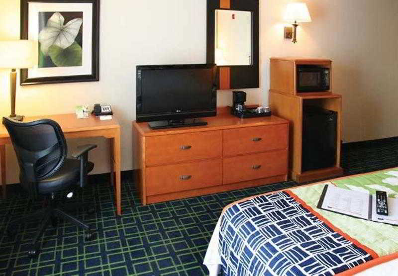 Fairfield Inn & Suites Charleston North/University Area photo 1