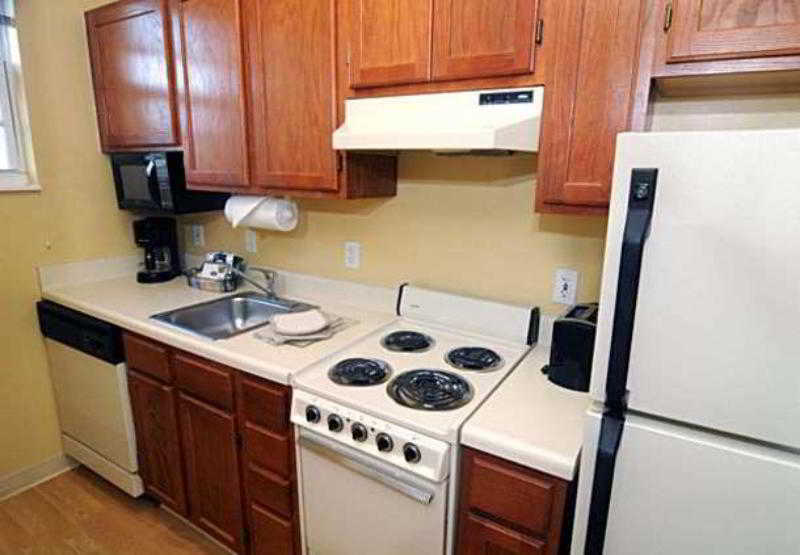 MainStay Suites 5