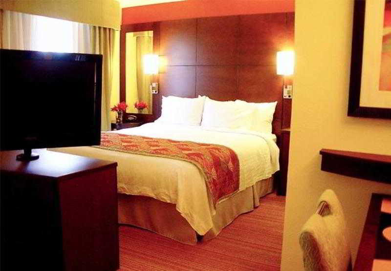 Residence Inn Bryan College Station 4