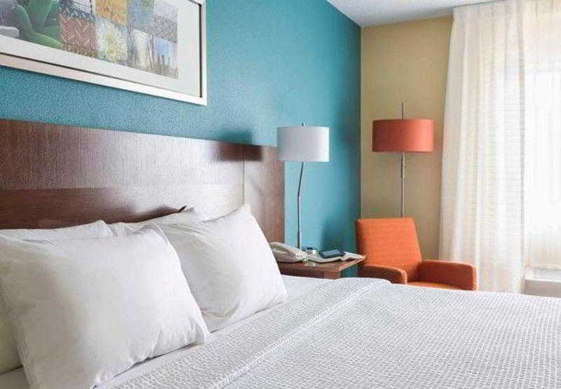 Fairfield Inn & Suites Mansfield Ontario 5