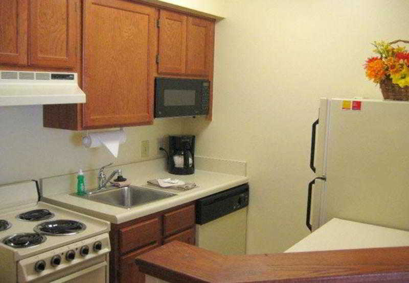 Mainstay Suites Columbus Worthington main