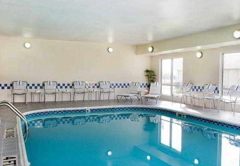 Fairfield Inn Champaign 3