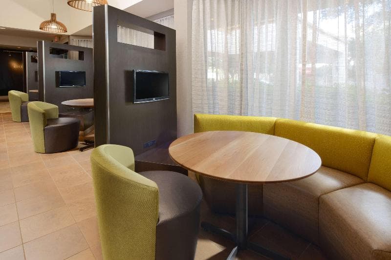 Sonesta Select Dallas Central Expressway 2
