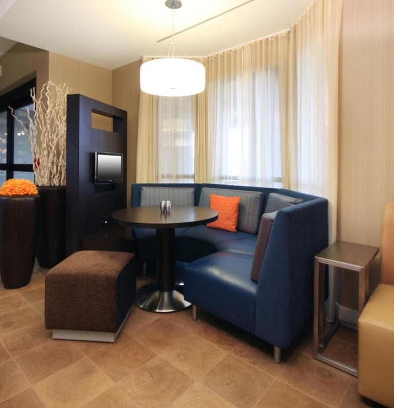 Courtyard By Marriott Lewisville 5