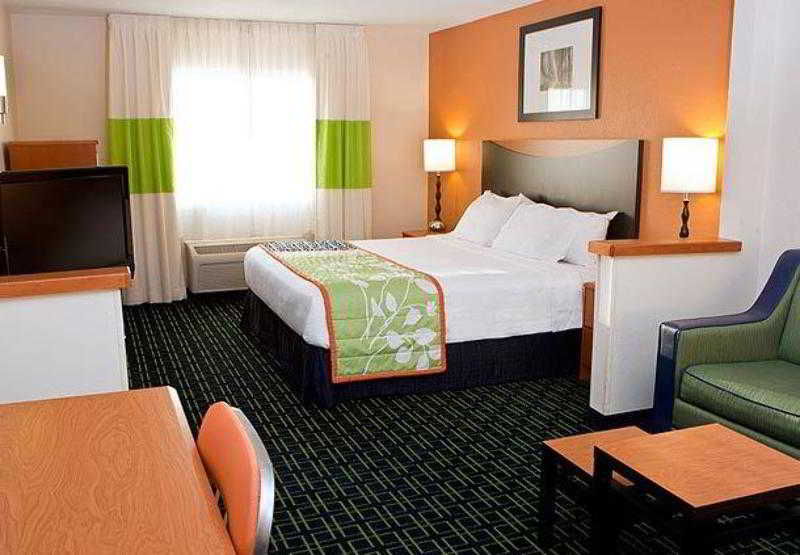 Fairfield Inn & Suites Lima 4