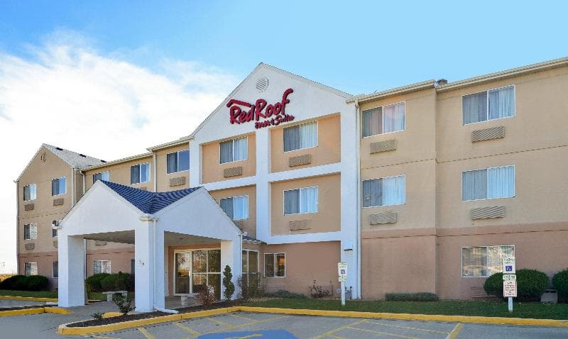 Red Roof Inn & Suites Danville 5