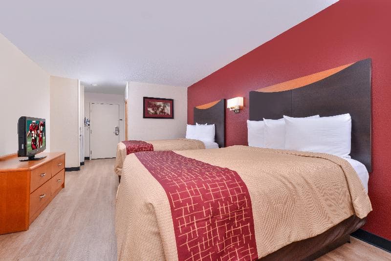 Red Roof Inn & Suites Danville 2
