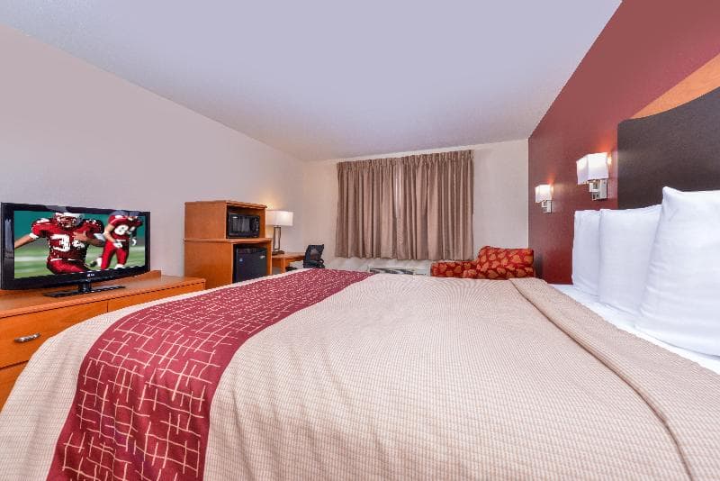 Red Roof Inn & Suites Danville photo 1