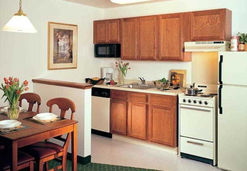 Towneplace Suites Detroit Livonia 5