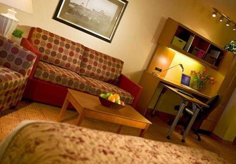 Towneplace Suites Detroit Livonia photo 1