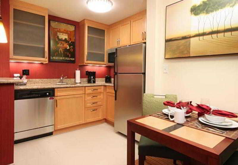 Residence Inn Woodbridge Edison/Raritan Center 2