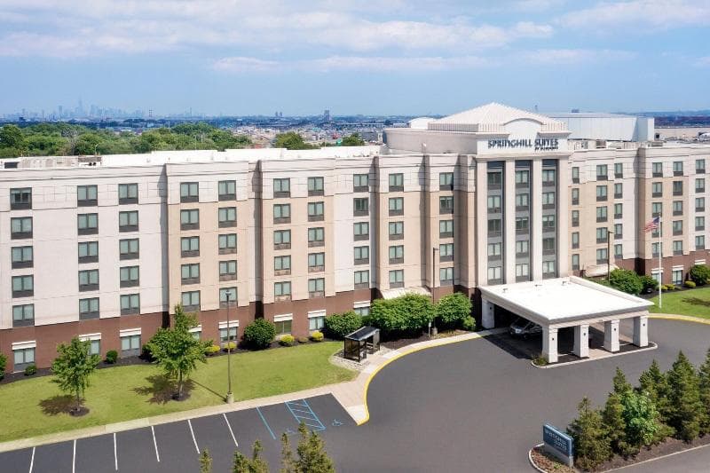 Springhill Suites Newark Liberty International Airport 5