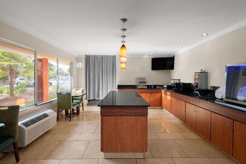 Days Inn by Wyndham Florence Near Civic Center 2