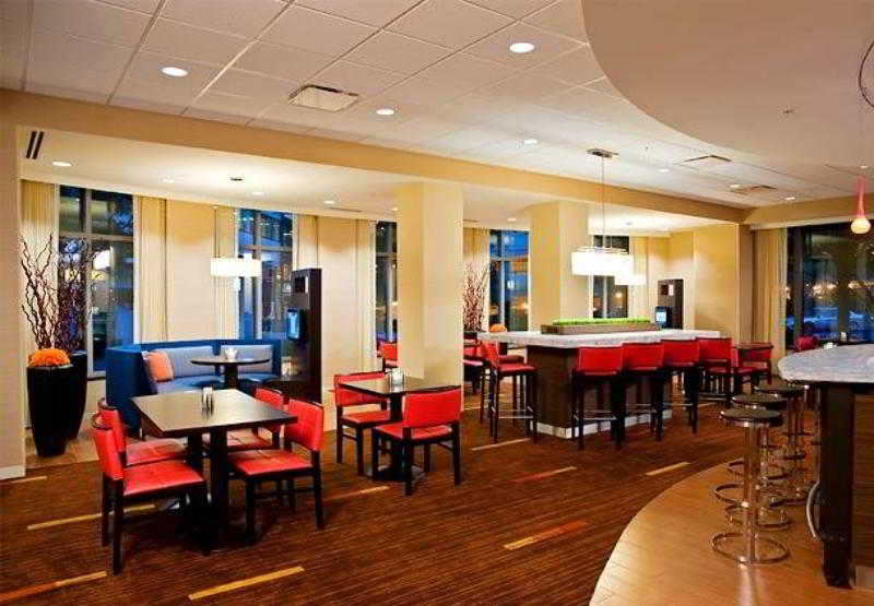 Courtyard Grand Rapids Downtown photo 1