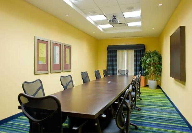 Fairfield Inn & Suites Columbus 5