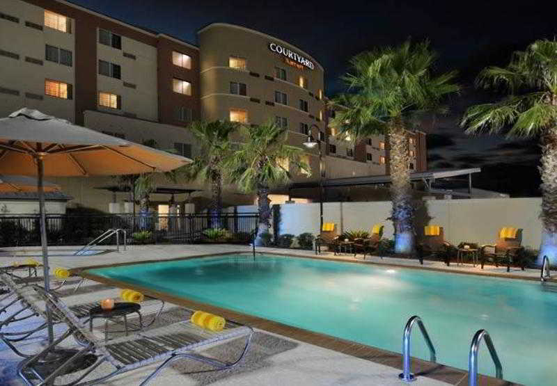 Courtyard Houston Pearland 5