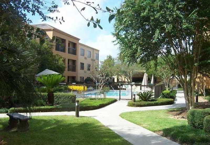 Courtyard Houston Hobby Airport 3