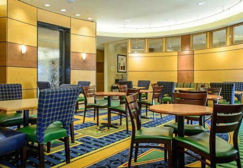 Springhill Suites Houston Pearland 5