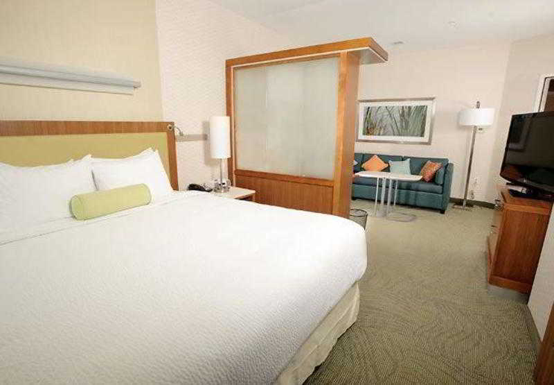 Springhill Suites Huntsville West/Research Park 2