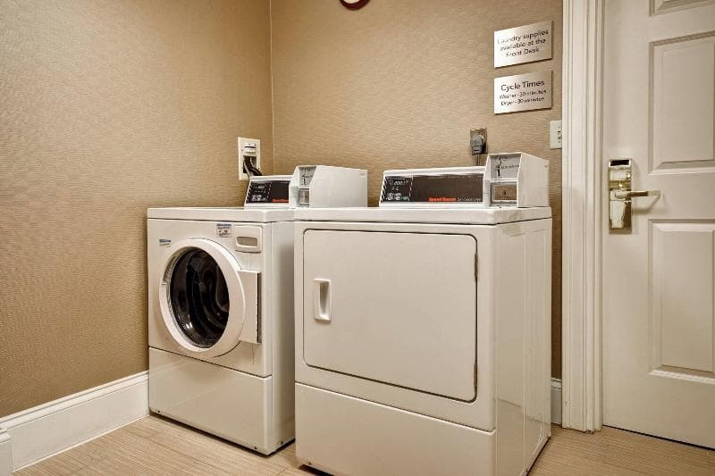 Courtyard By Marriott Cape Cod Hyannis 3