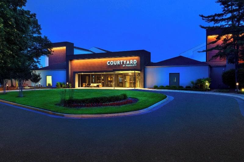 Courtyard Herndon Reston main