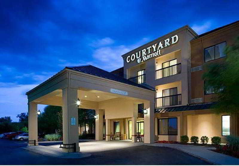 Courtyard By Marriott Wichita East photo 1