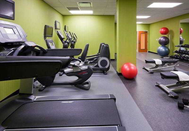 Fairfield Inn & Suites Indianapolis Downtown 2