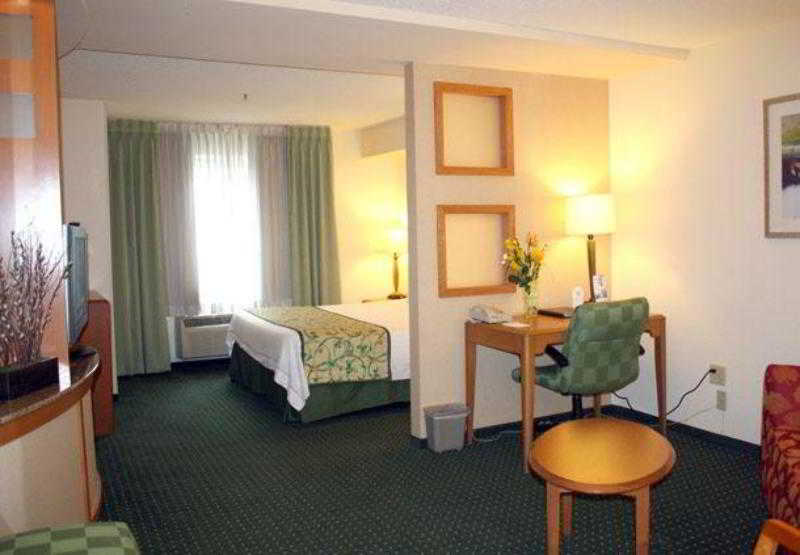 Fairfield Inn & Suites Indianapolis Northwest 3