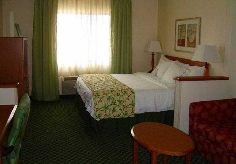 Fairfield Inn Muncie photo 1