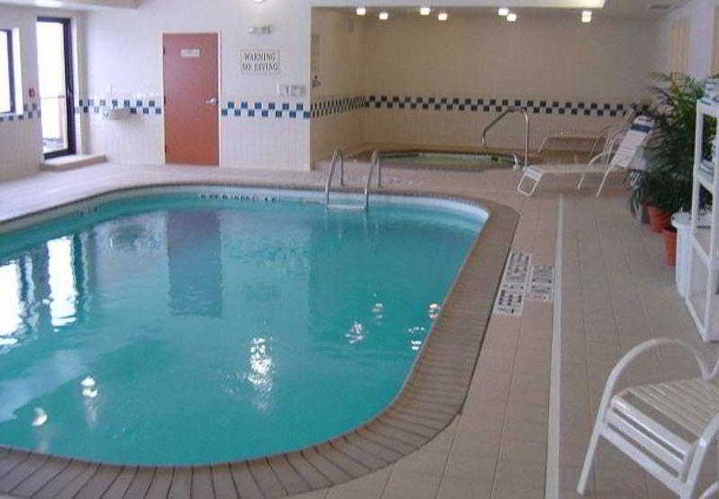 Fairfield Inn Muncie 4