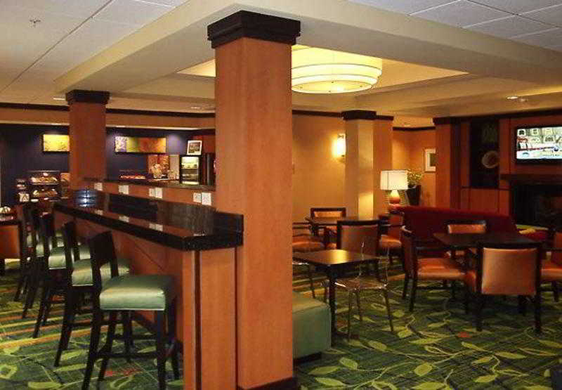 Fairfield Inn & Suites Seymour 2