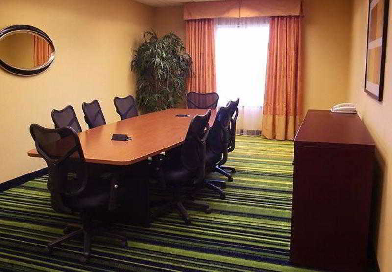 Fairfield Inn & Suites Seymour 5