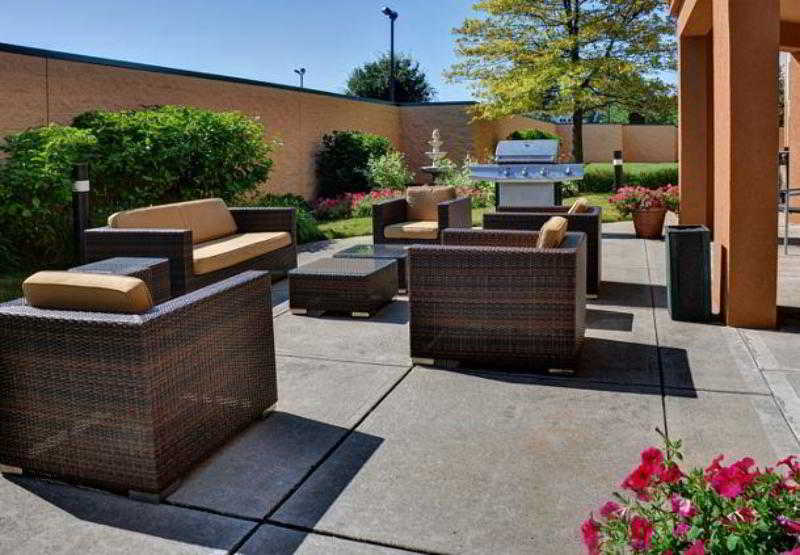 Courtyard Indianapolis South 1
